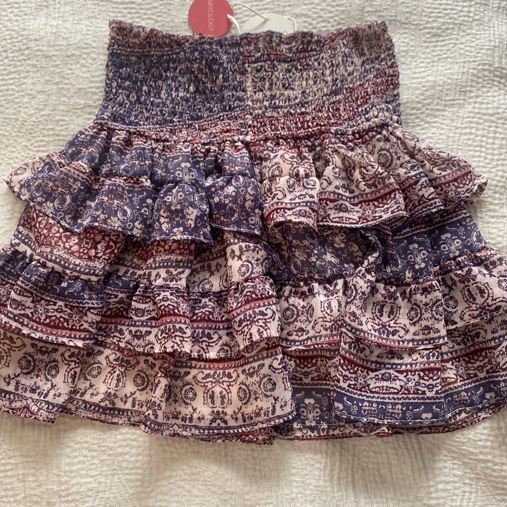 Mixology NEW WITH TAGS Size Small- Tulum skirt in cream